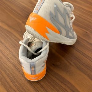 PUMA X LAMELO Boys 13C Kid Basketball Shoes. No box.